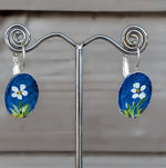 Load image into Gallery viewer, Painted Daisy Earrings
