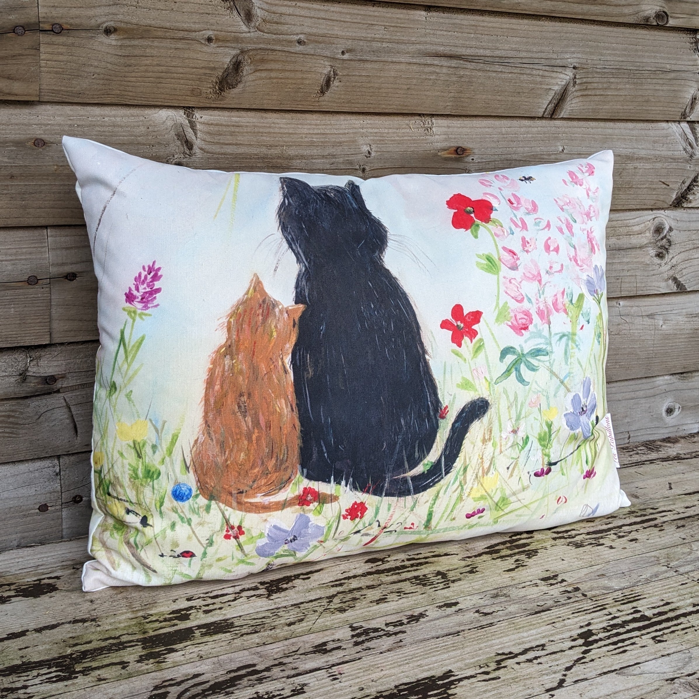 Outdoor Cushion (Cat and Kitten)
