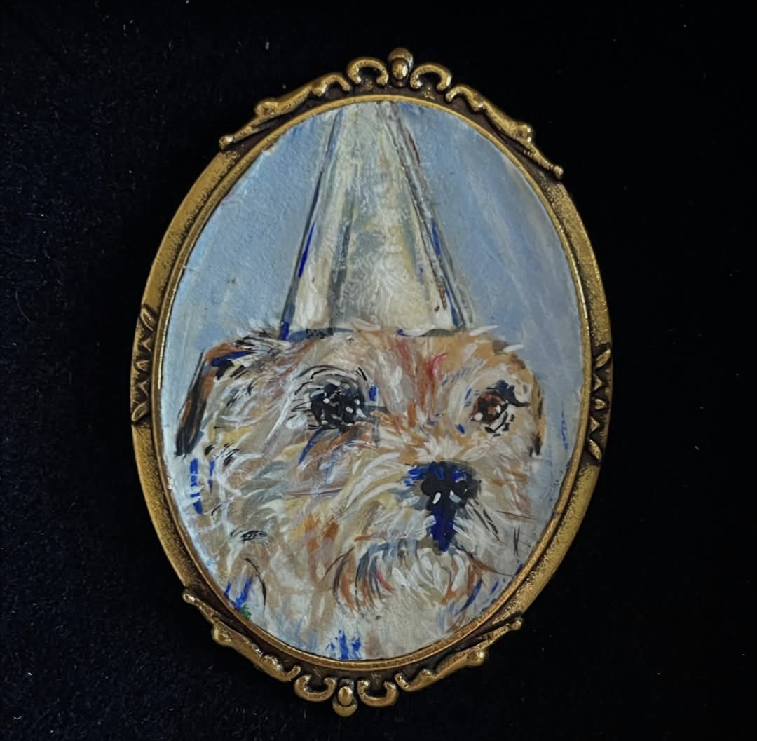 Commission a Brooch Pet Portrait